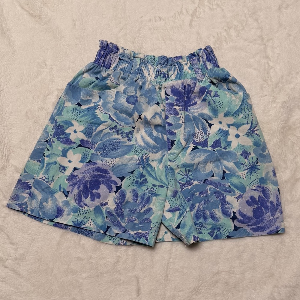 Vintage 90s EnChanté High Waist Blue Floral Shorts Resortwear Retro Small USA